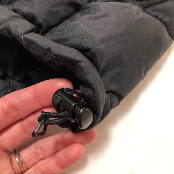 ❌  SOLD ❌ Columbia Black Down Vest Y2k - Picture 9 of 11